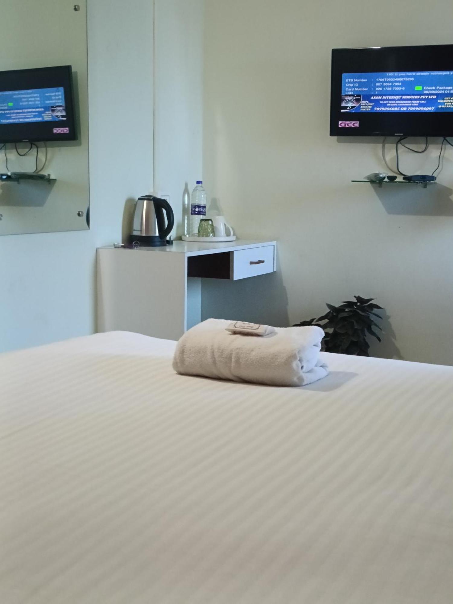 Hotel Bhargav Guváhátí Exteriér fotografie